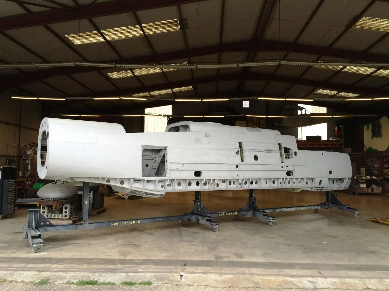 Restauration de l'A-26 Invader : réception des différentes pièces de l'Invader