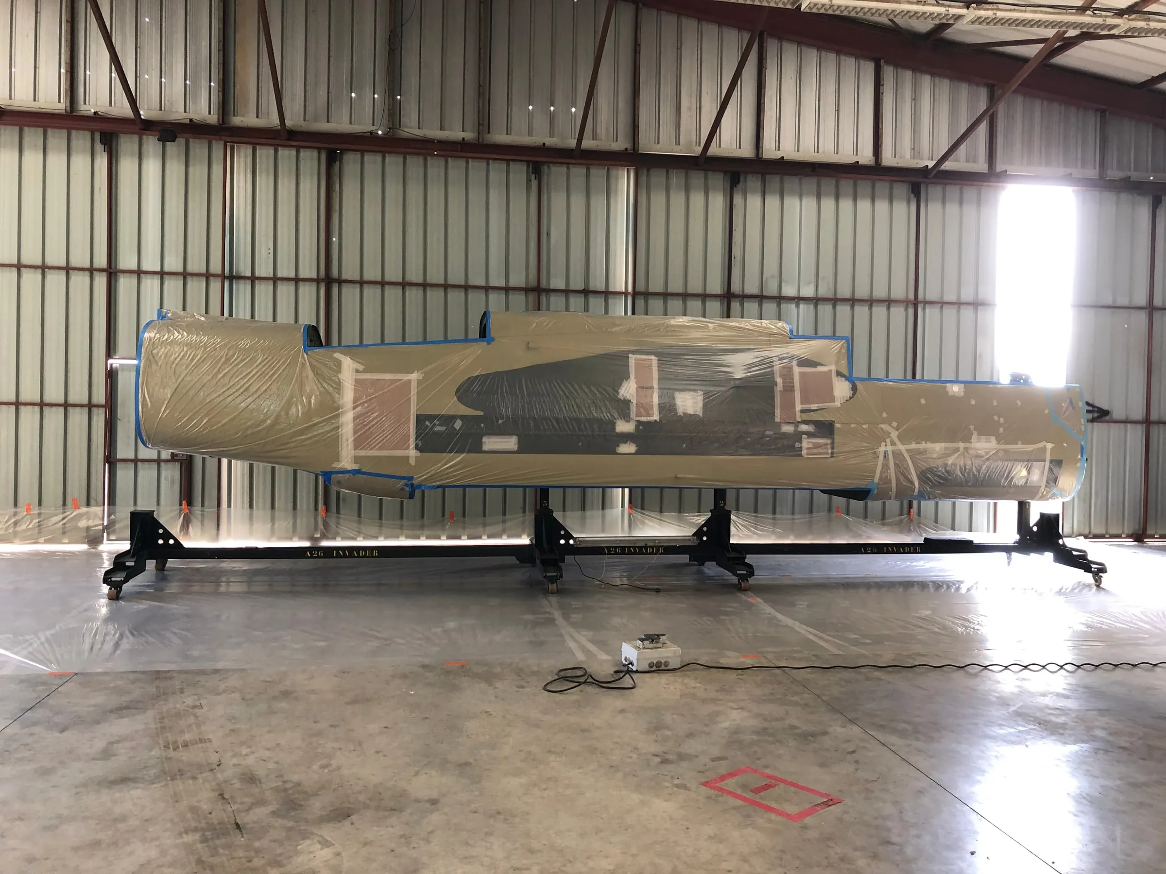 Restauration de l'A-26 Invader : la section centrale du fuselage est achevée