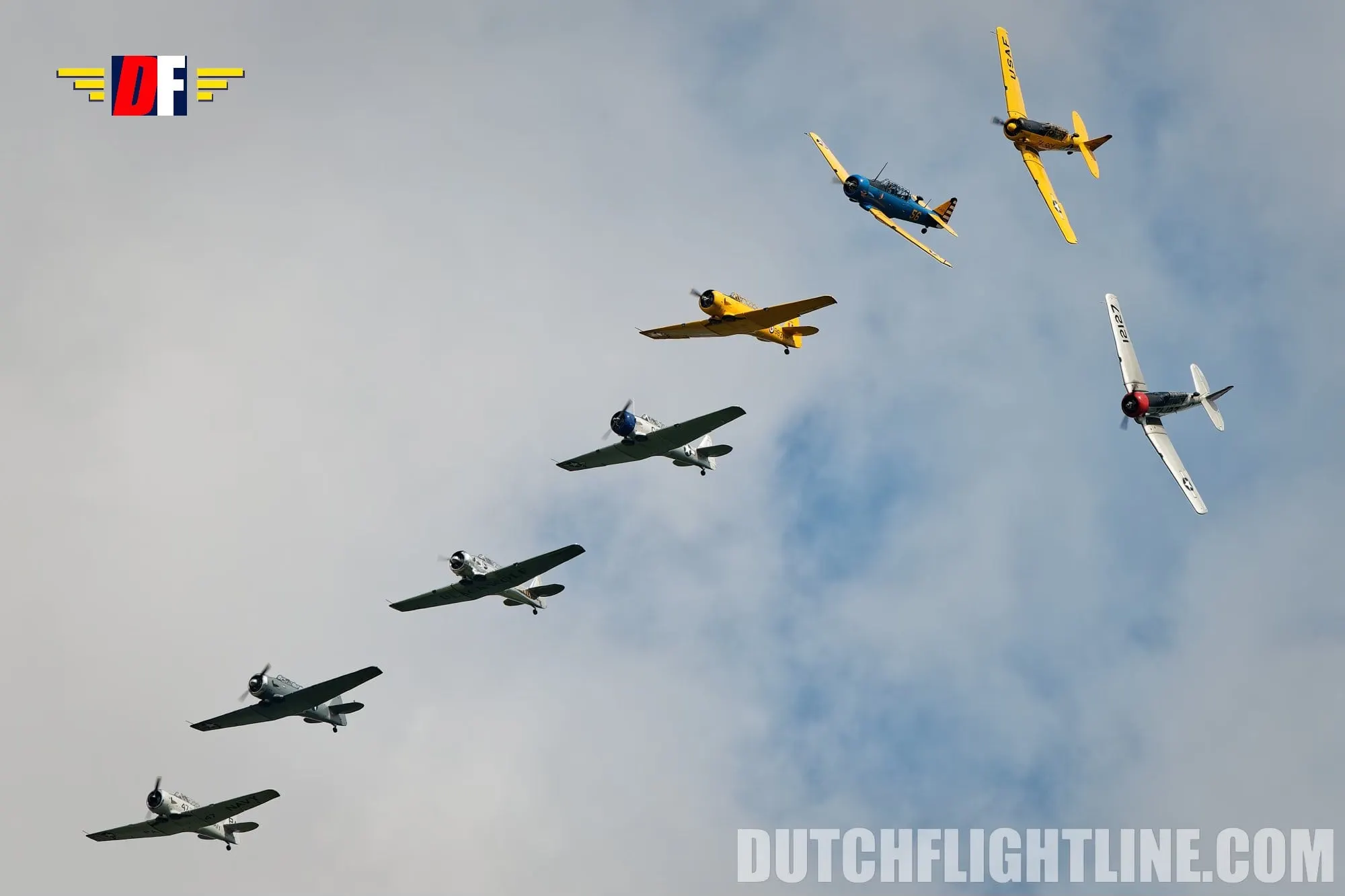 Le T-6 au Temps des Hélices à La Ferté-Alais