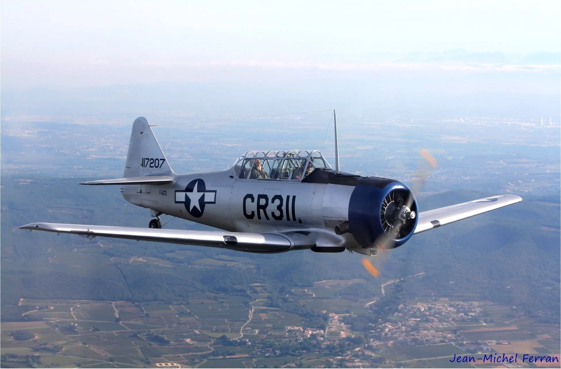 Le T-6 Texan F-AZTL des Ailes Anciennes de Corbas en vol